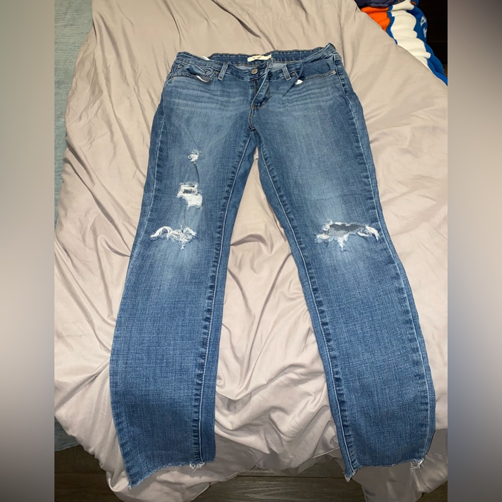 womens 711 skinny jean levi ripped jeans!